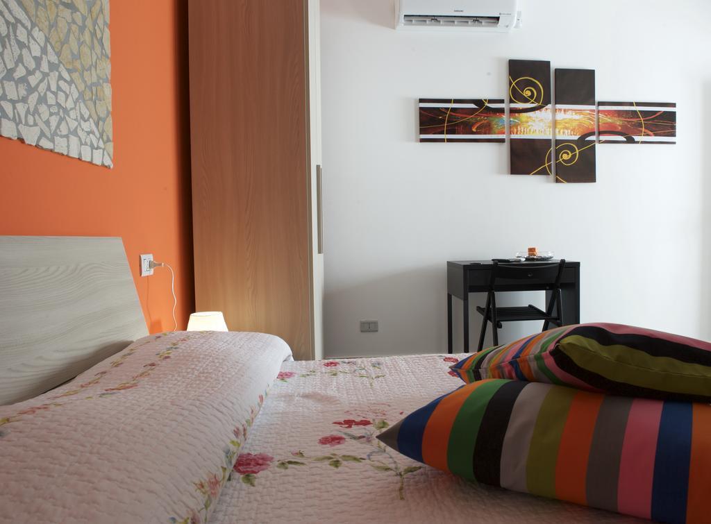B&B La Casa Del Nonno グアルディアグレーレ 部屋 写真
